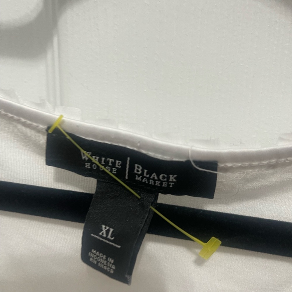 White House Black Market White Short Sleeve Top - Picture 8 of 14